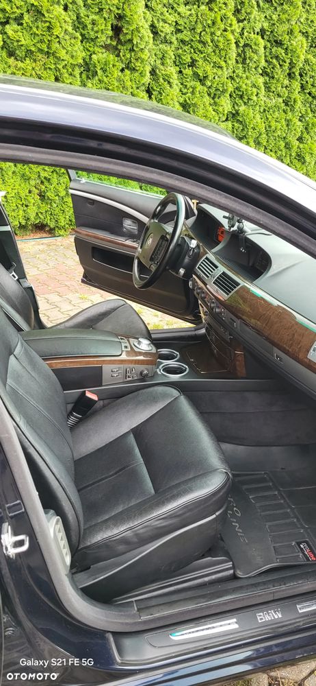 BMW Seria 7 730i - 32