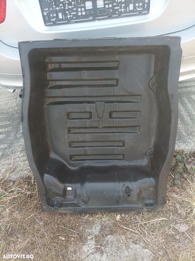 Suport locaș oală roată de rezervă Volkswagen Passat B6 break berlină - 1