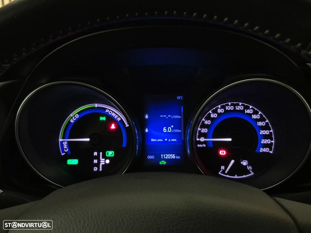 Toyota Auris 1.8 HSD Comfort +P.Techno+P.Sport - 21