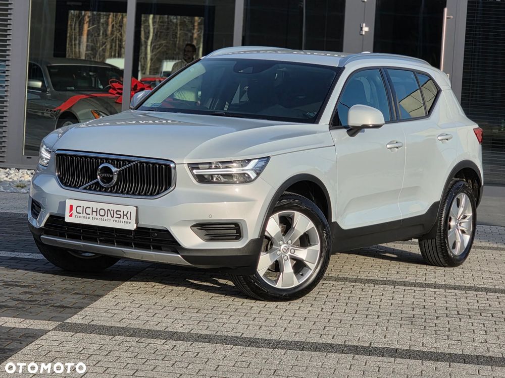 Volvo XC 40 T3 Momentum Pro - 2