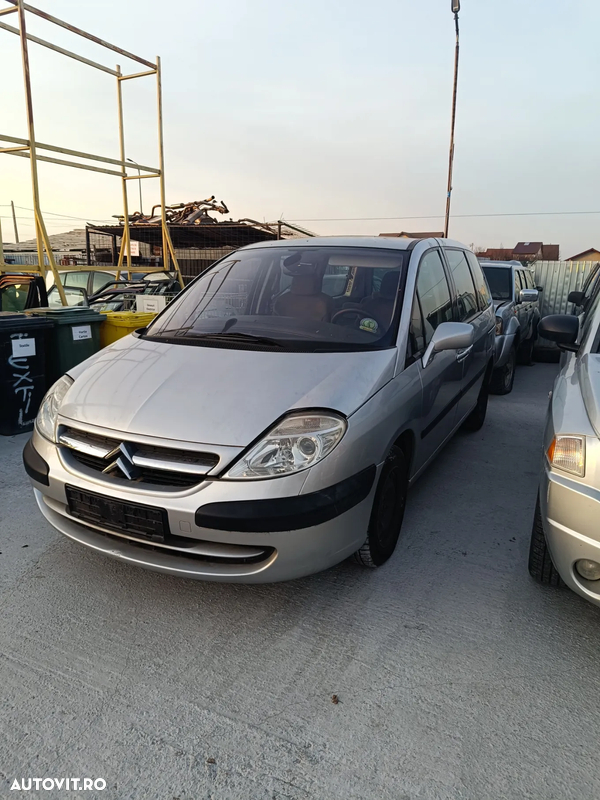 Dezmembrez Citroen C8 automat 2.0 d rhn