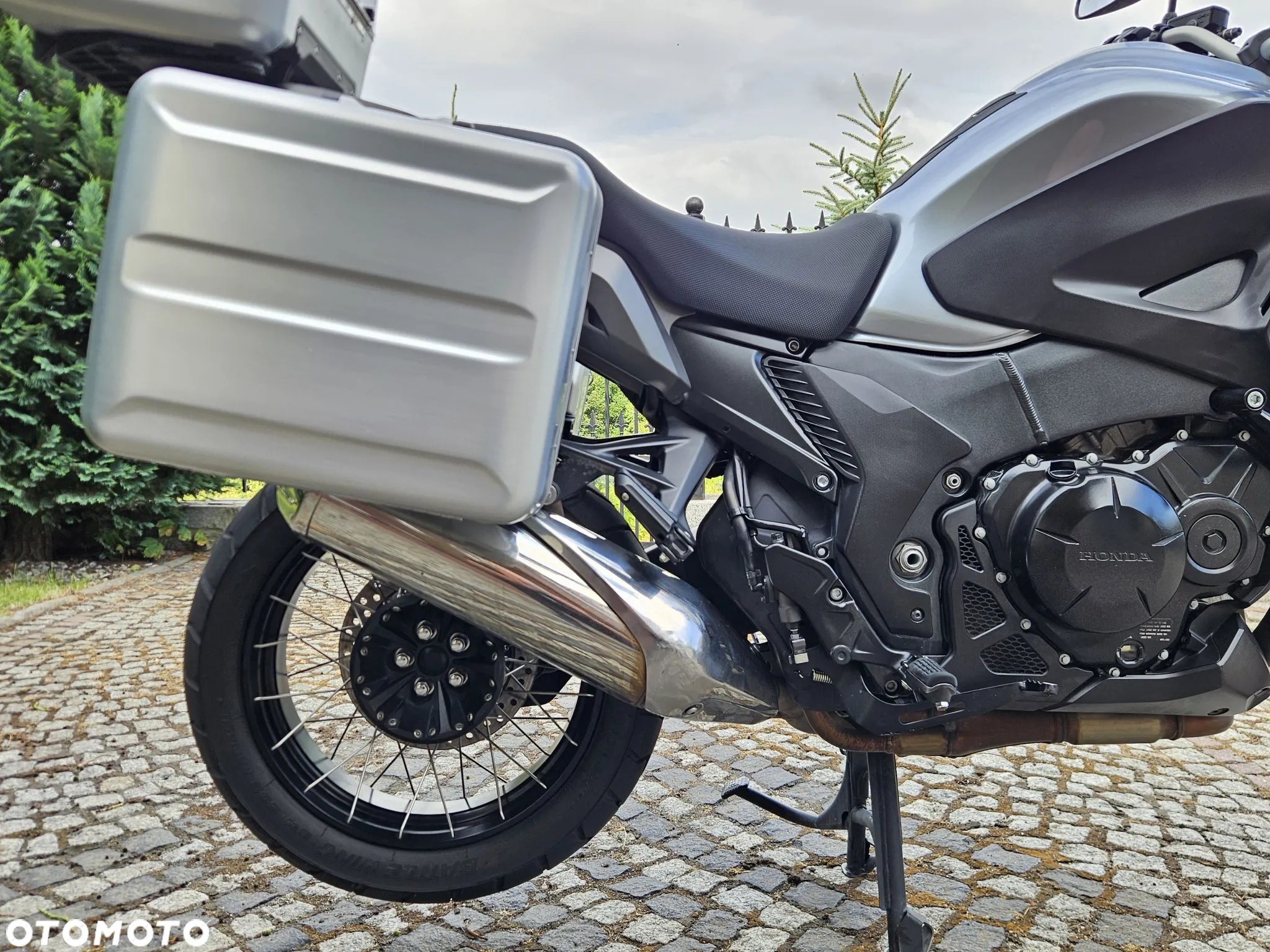 Honda VFR - 10