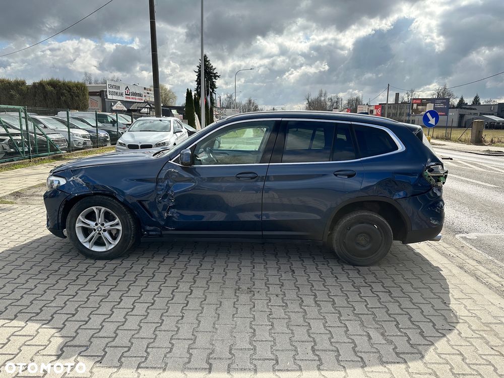BMW X3 xDrive30i GPF Luxury Line - 4
