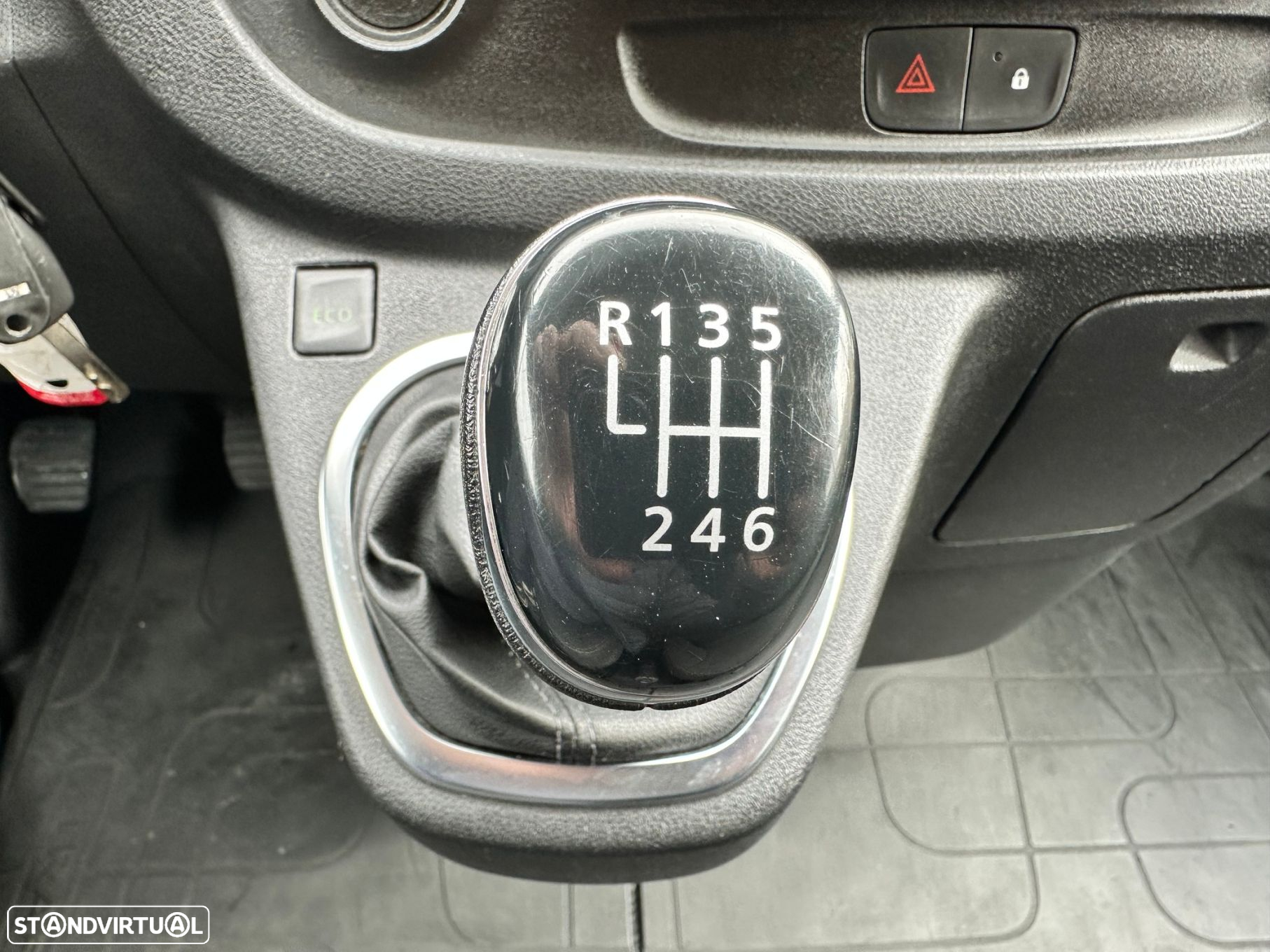 Renault Trafic 1.6 dCi L2H1 1.2T - 13