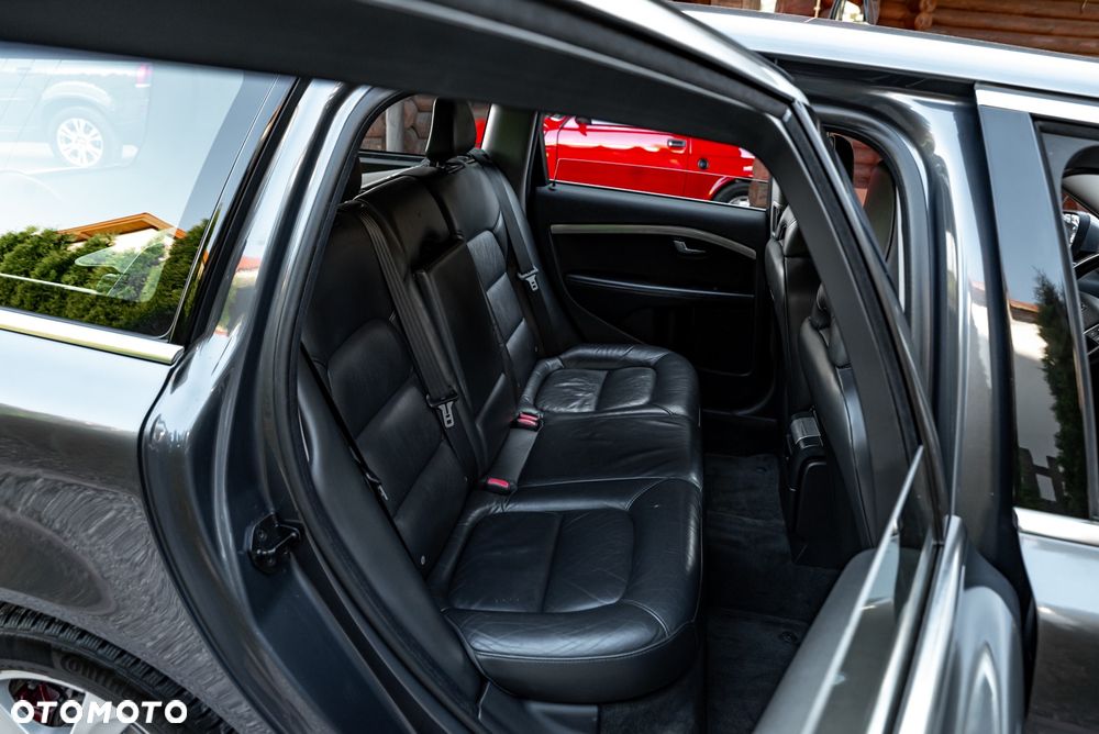 Volvo V70 2.0T Powershift Summum - 21