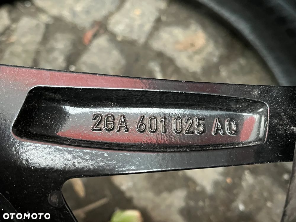 Felga VW T-Roc R-line 19 8J ET 44 2GA601025AQ 5x112 - 4
