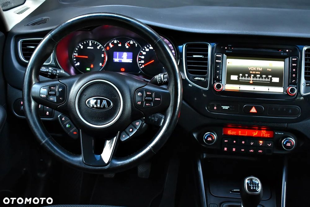 Kia Carens 1.7 CRDi Business Line - 35