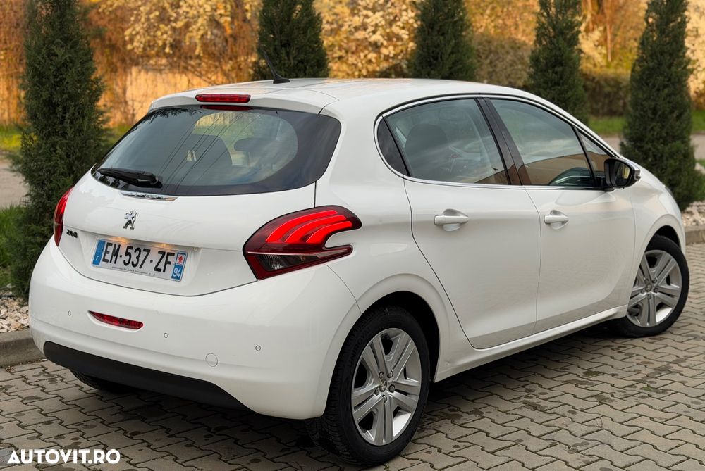 Peugeot 208 Blue-HDi 100 Stop&Start Allure - 5