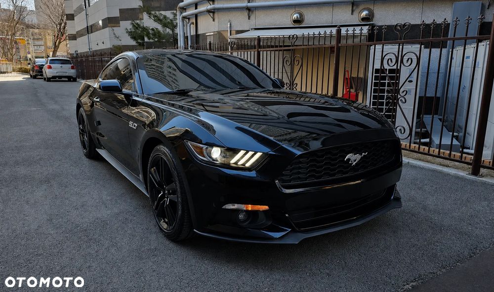 Ford Mustang 5.0 V8 GT - 4