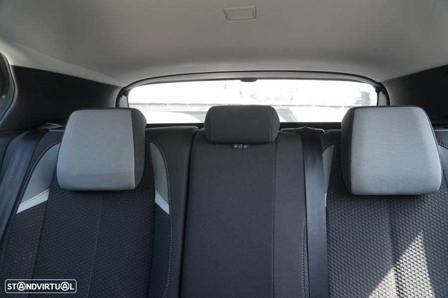 Opel Astra 1.2 T Edition - 8