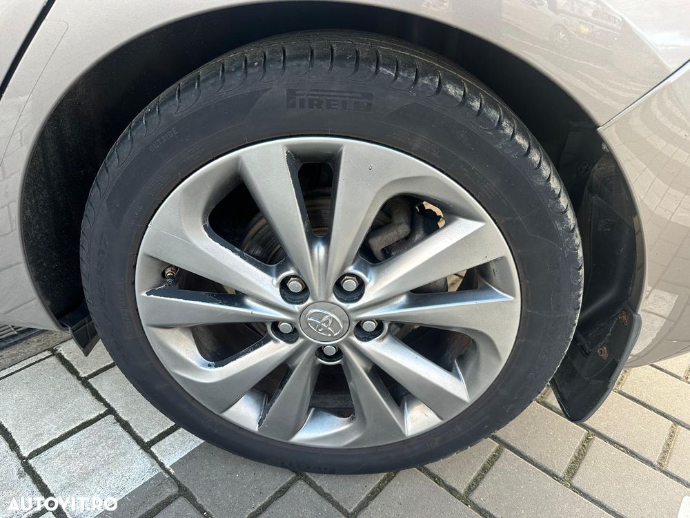 Toyota Auris - 18