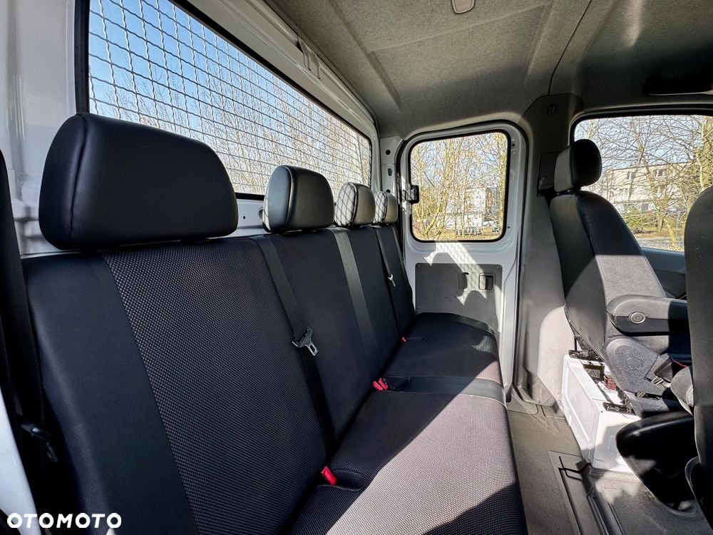 Mercedes-Benz Sprinter - 33