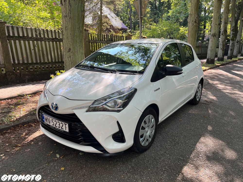 Toyota Yaris Hybrid 100 Active EU6 - 1
