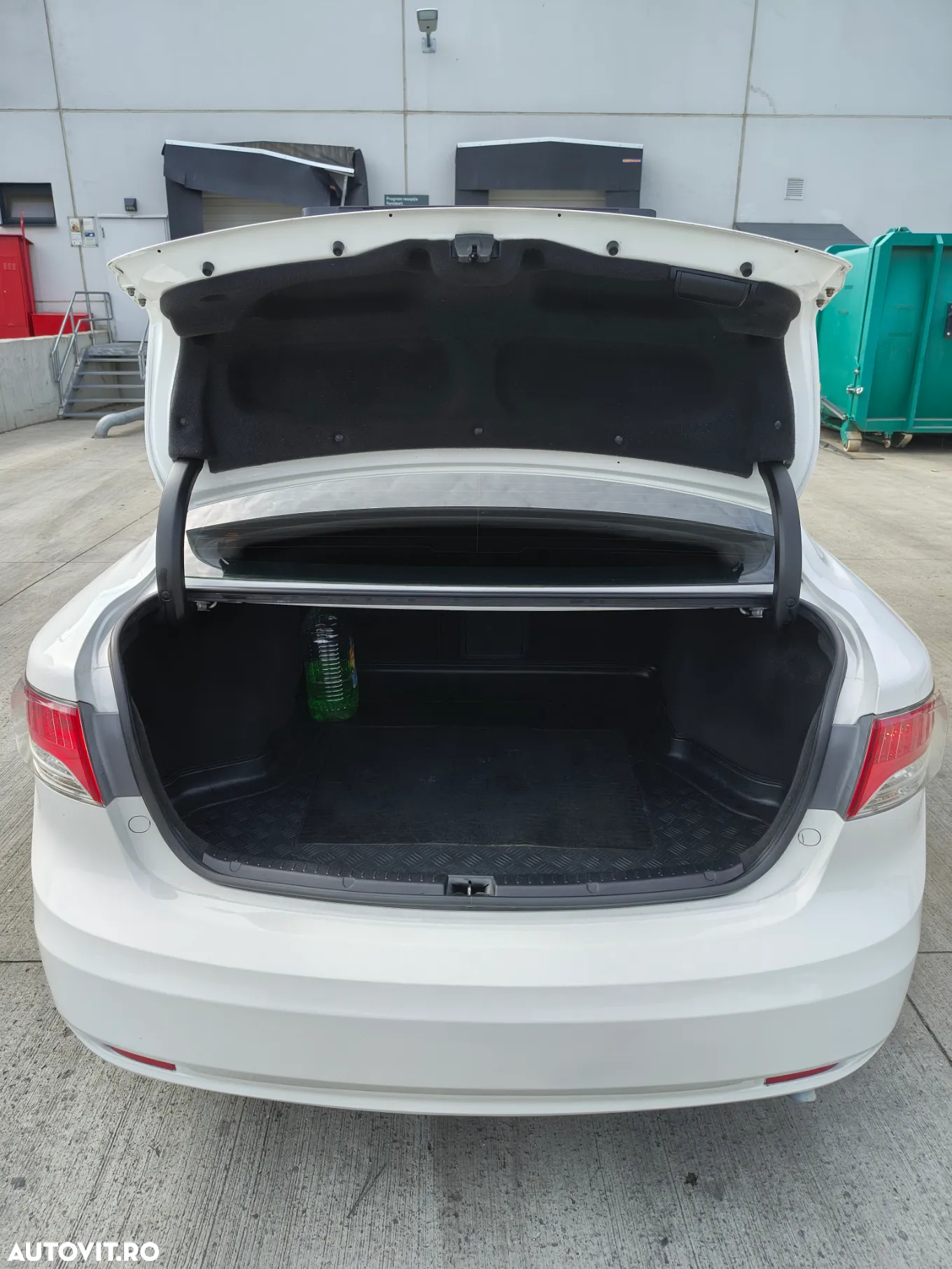 Toyota Avensis 1.8 Executive - 7