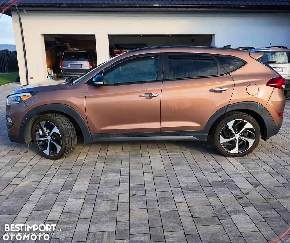 Hyundai Tucson - 8