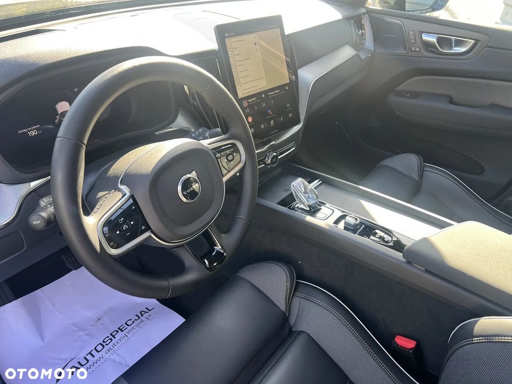 Volvo XC 60 B5 B AWD Plus Black Edition - 20