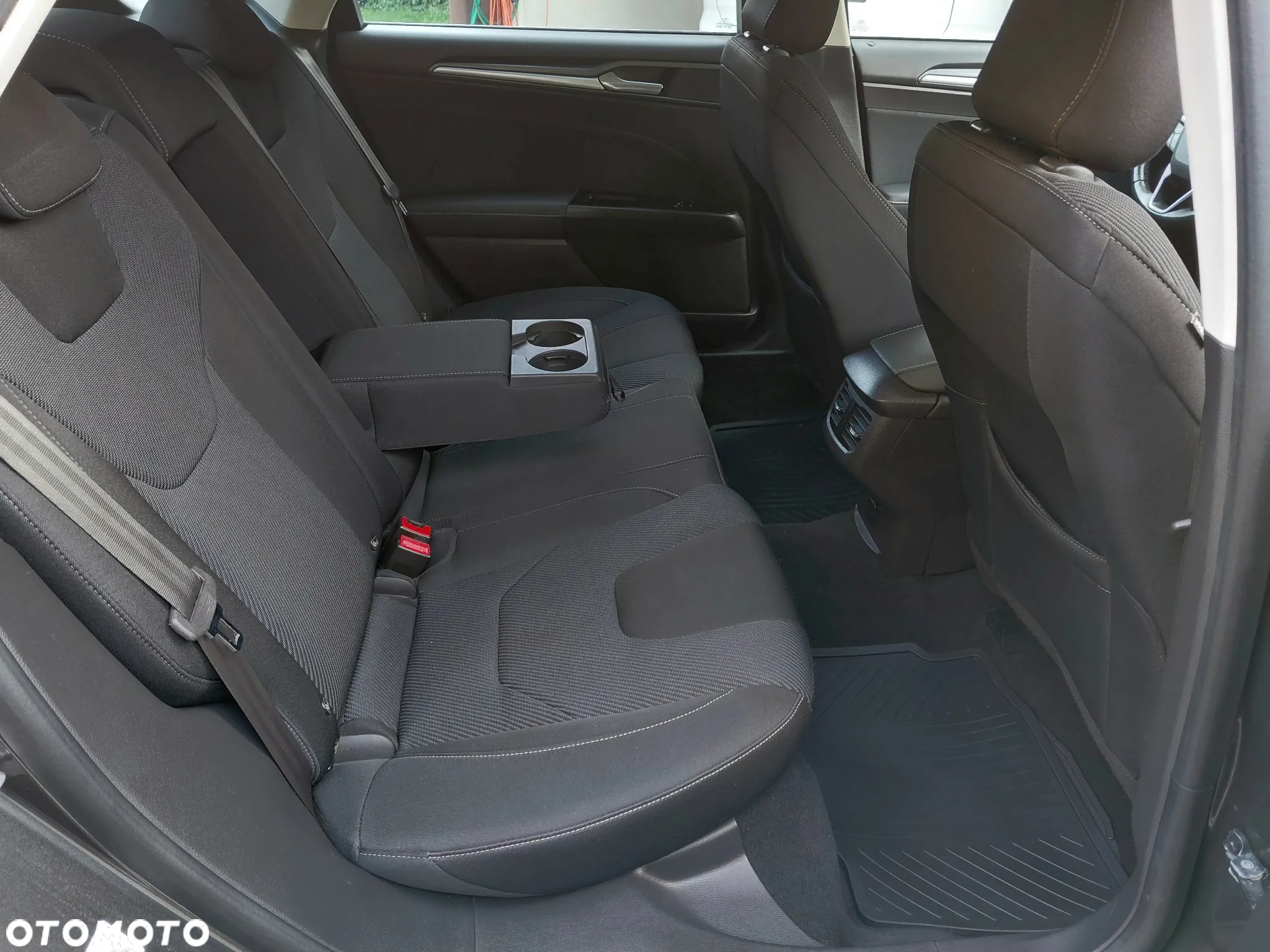 Ford Mondeo 2.0 TDCi Bi-Turbo Titanium PowerShift - 16