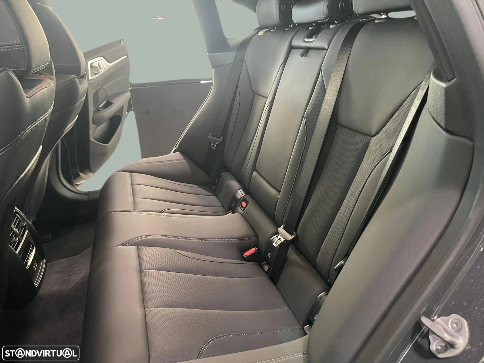 BMW i4 eDrive40 Pack Desportivo M - 9