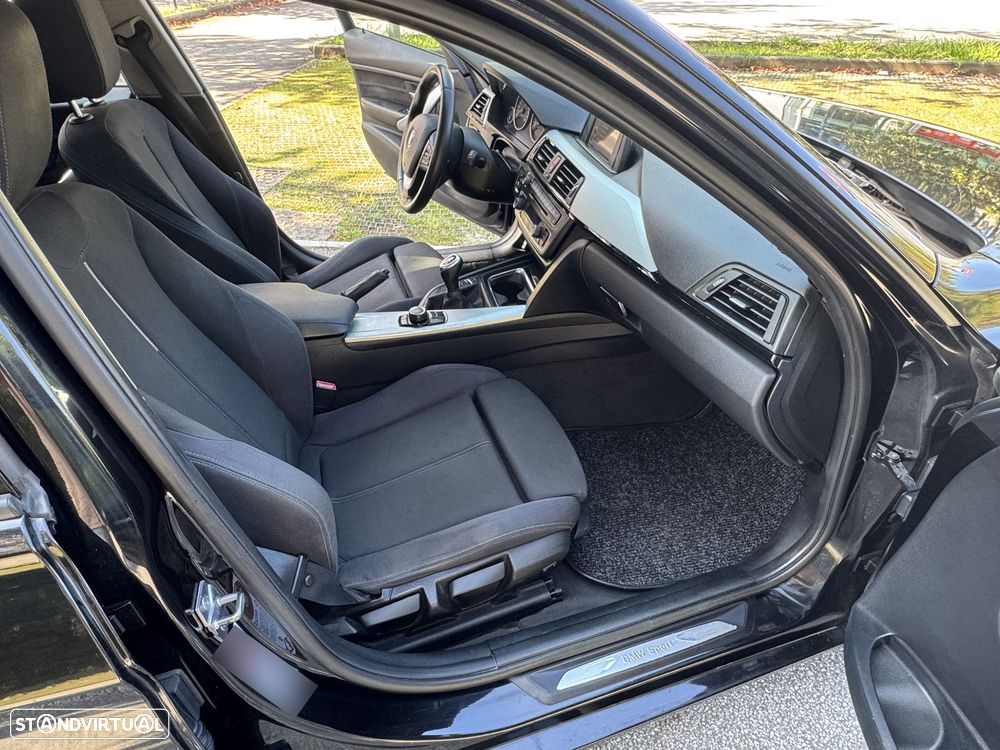 BMW 318 d Line Sport - 20
