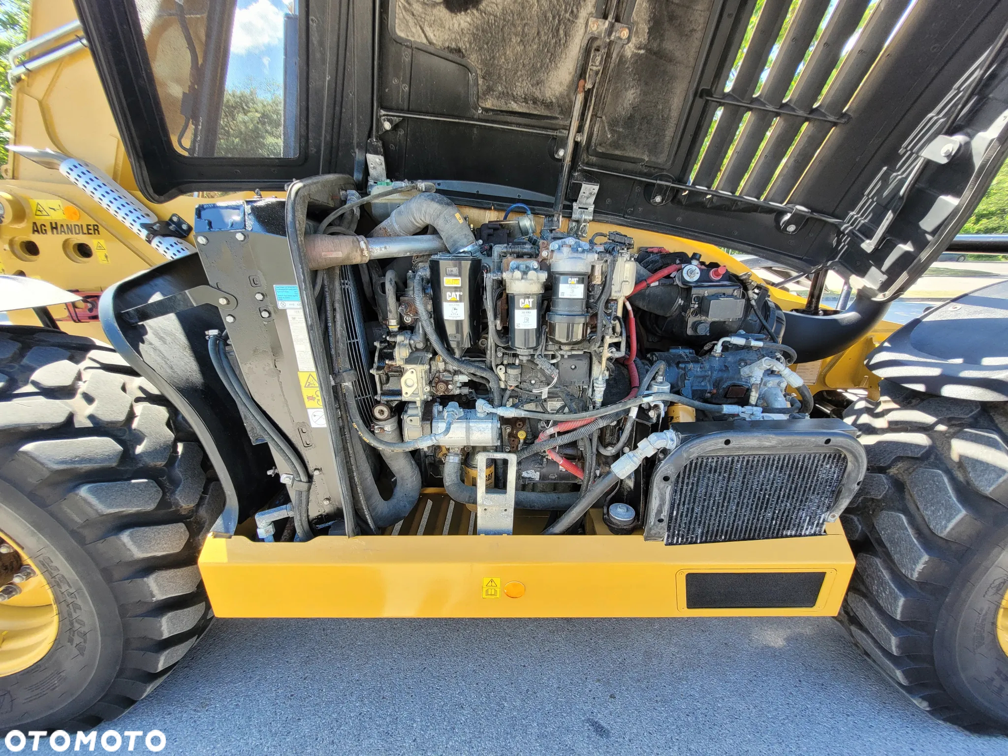 Caterpillar TH408D - 22