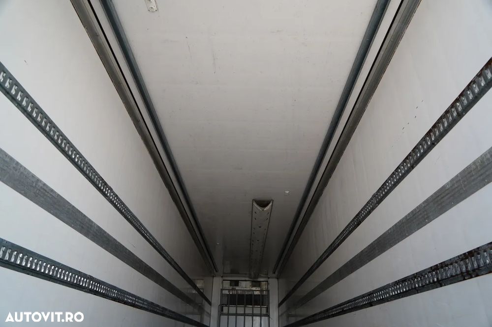 LeciTrailer CAMION FRIGORIFER / TRANSPORT VECTOR 1350 / AXĂ RIDICATĂ / AXE SAF - 16