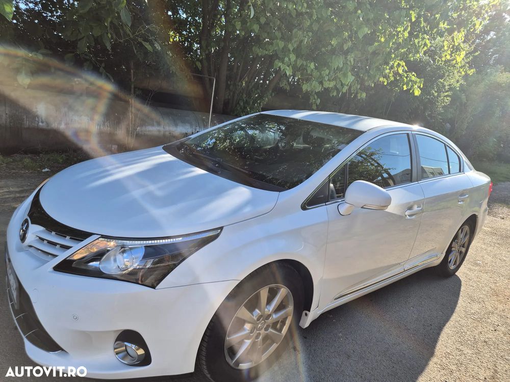 Toyota Avensis 2.2 D-CAT Luxury Aut. (consola argintie) - 4