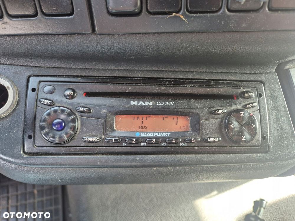 RADIO CD MAN 24V TGA TGL TGM - 1
