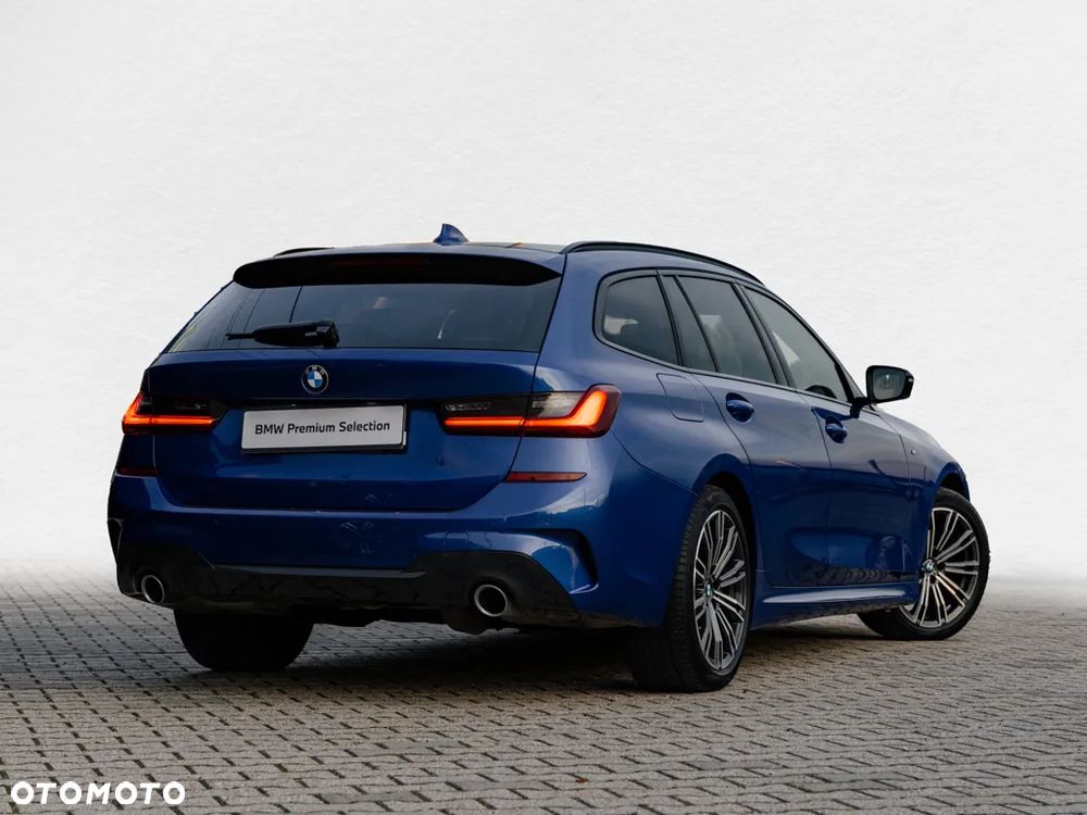 BMW Seria 3 320d xDrive - 2