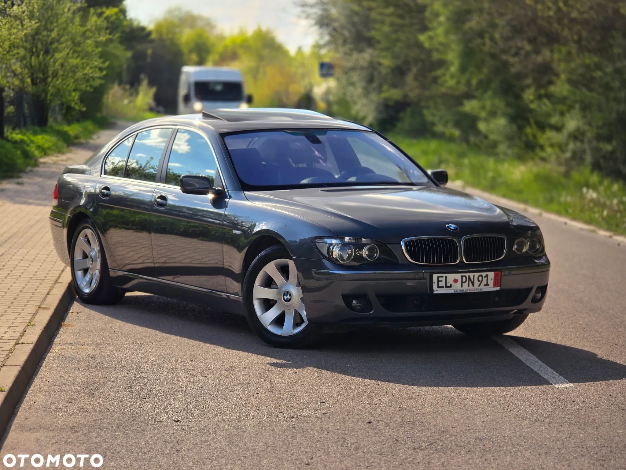 BMW Seria 7 750i - 1