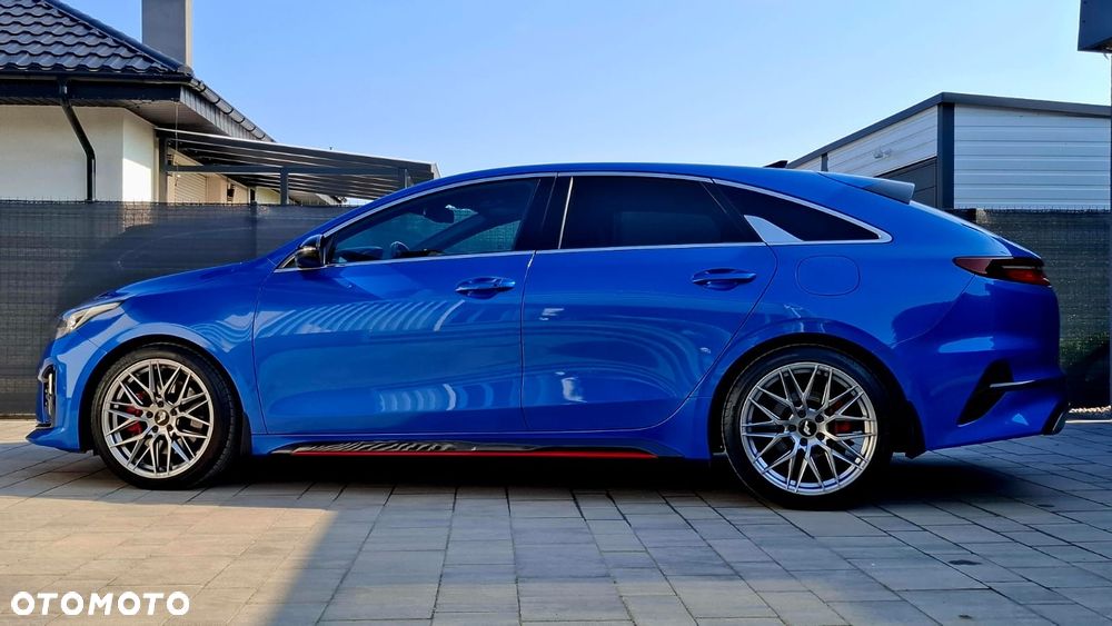 Kia ProCeed - 1