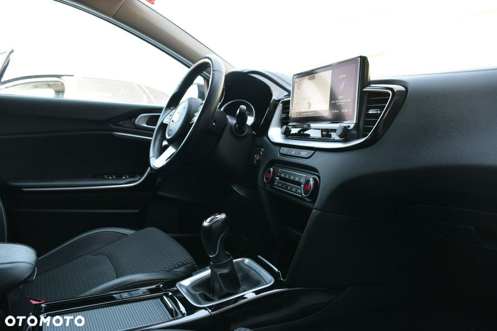 Kia XCeed 1.6 CRDi mHEV XL - 15