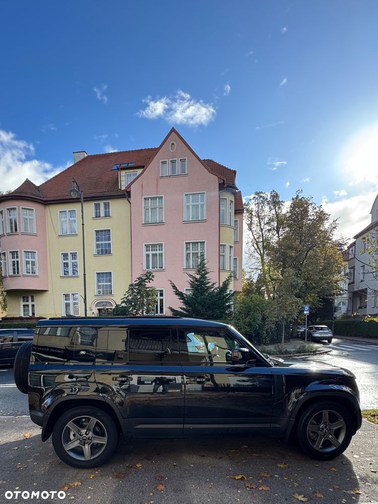Land Rover Defender - 33