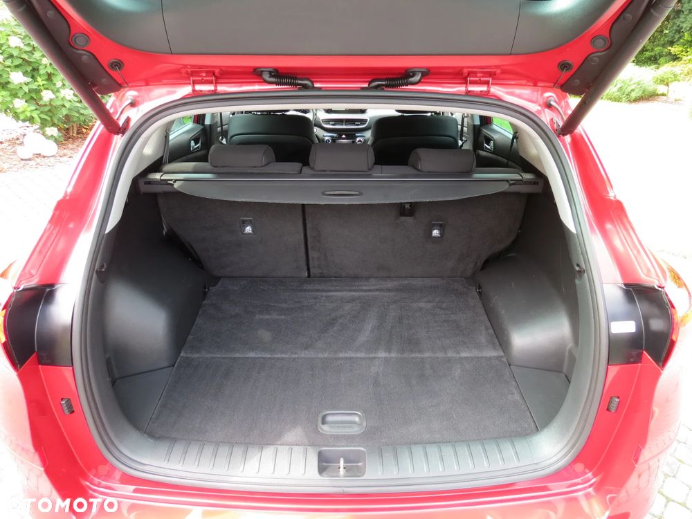 Hyundai Tucson 2.0 CRDi 4WD Automatik Style - 35