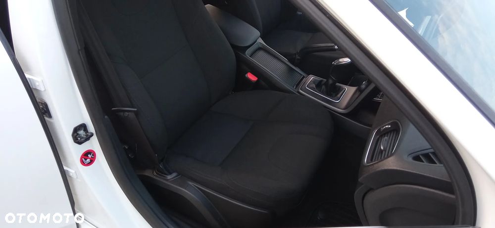 Volvo V40 - 16