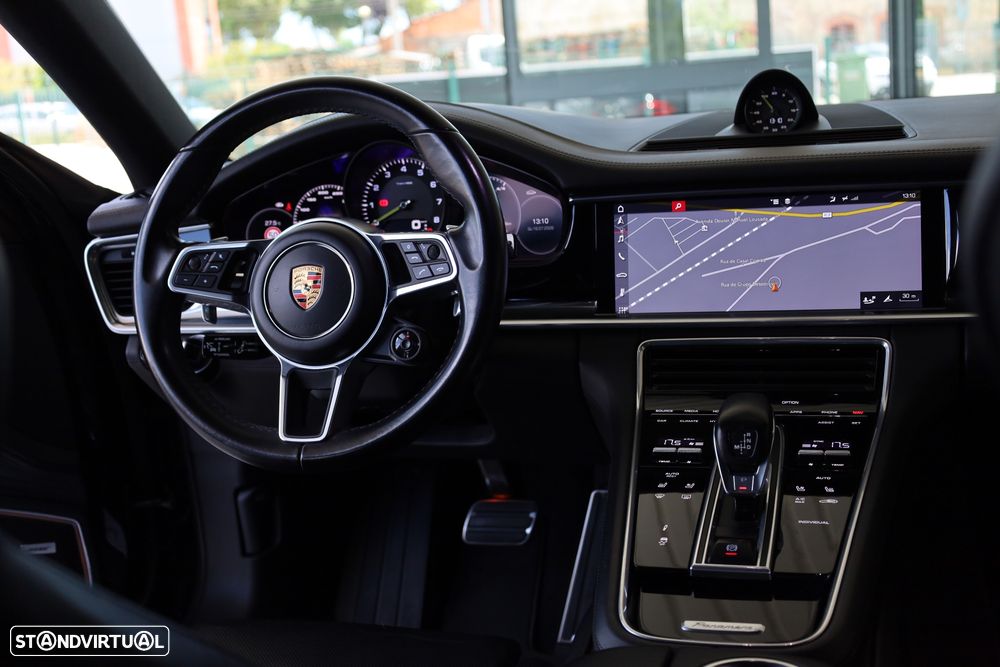 Porsche Panamera Sport Turismo - 32
