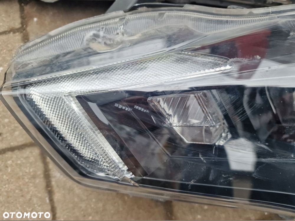 lampa przednia nissan micra k14 komplet 260605fa0b - 2