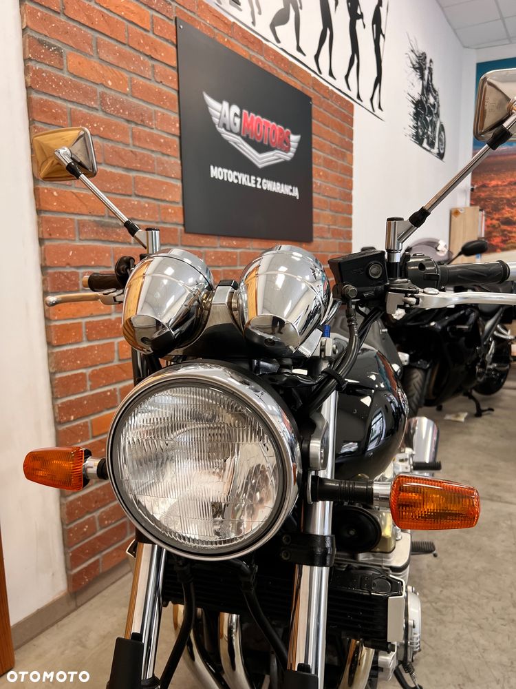 Yamaha XJR - 23