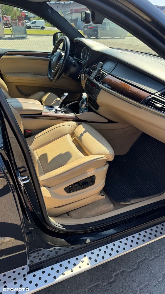 BMW X6 50i xDrive - 10