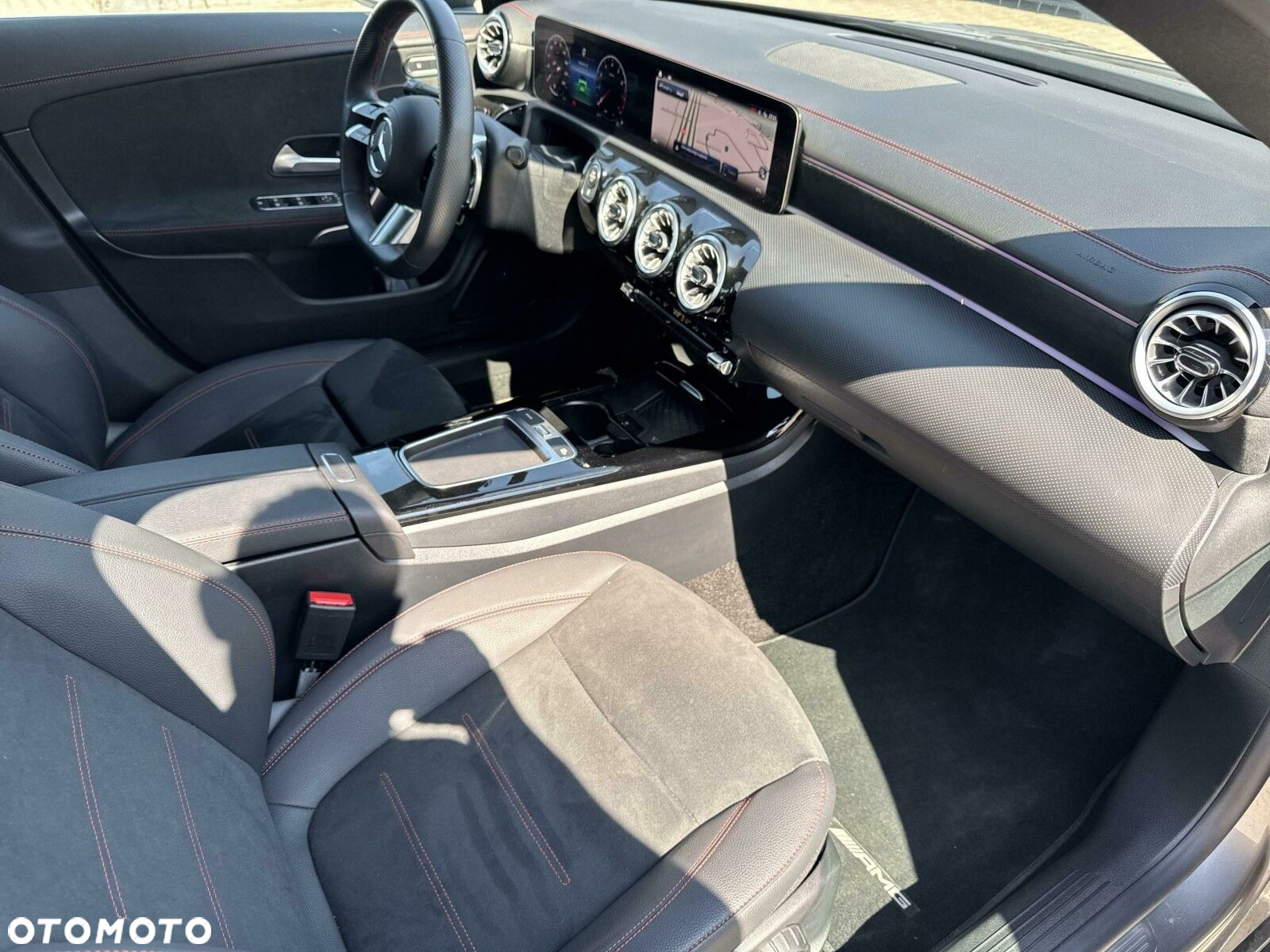 Mercedes-Benz CLA 200 AMG Line 7G-DCT - 22