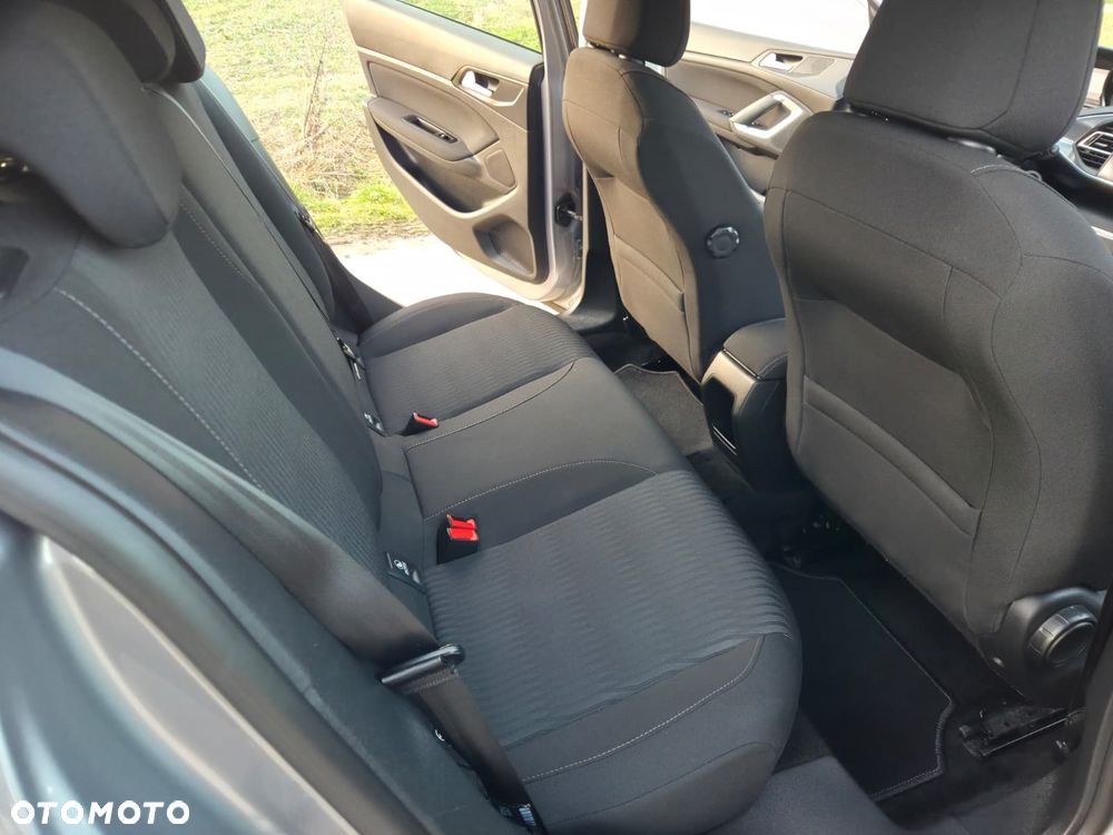 Peugeot 308 1.2 PureTech Access S&S - 16