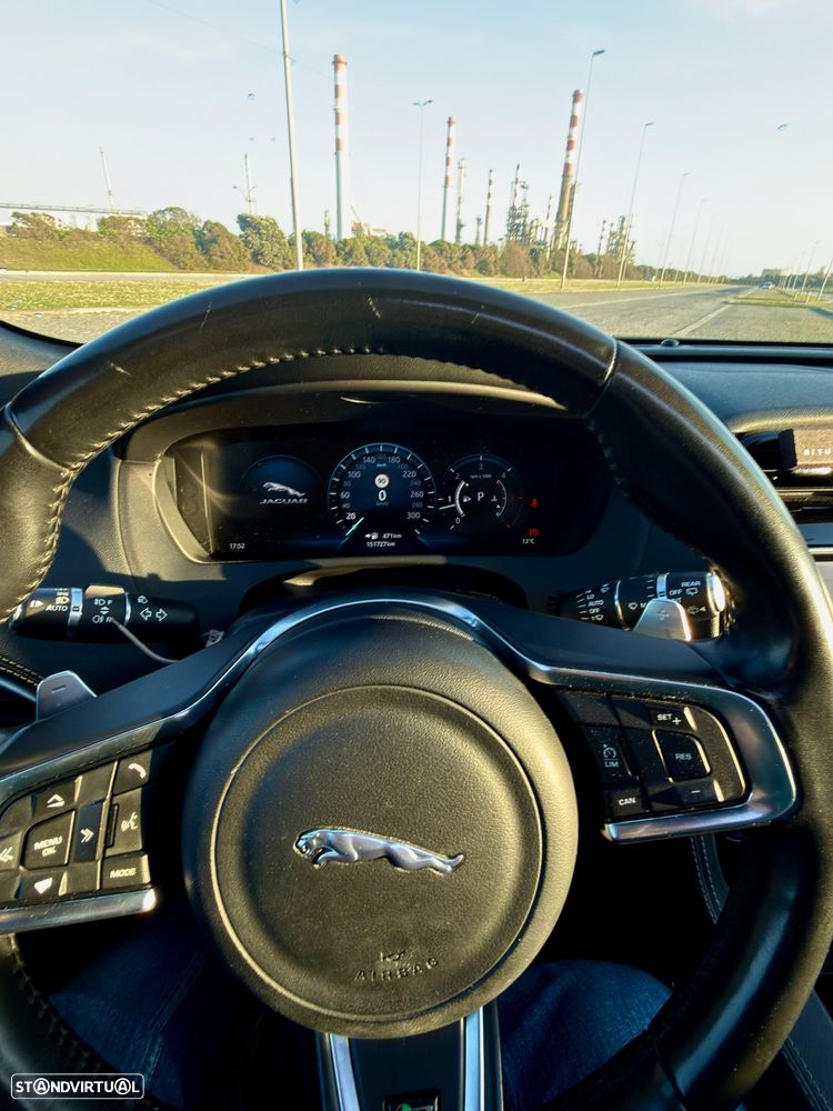 Jaguar F-Pace 20d AWD Aut. R-Sport - 28