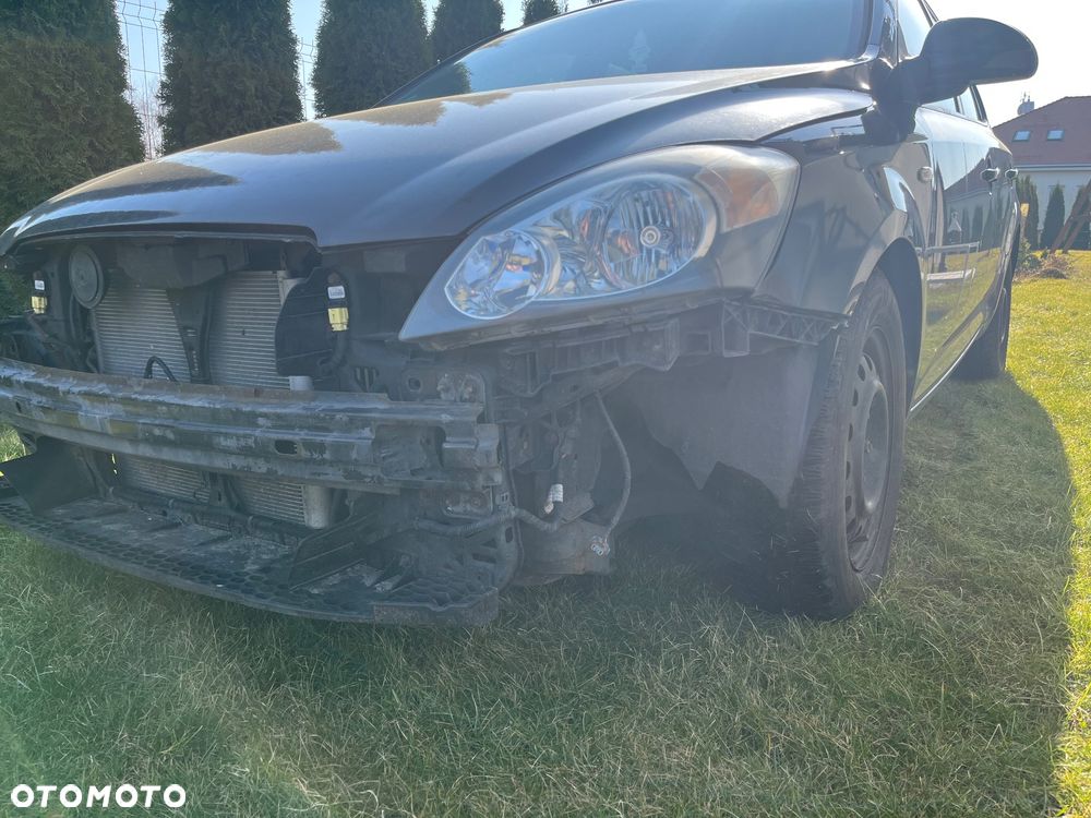 Kia Ceed 2.0 crdi Optimum + - 12