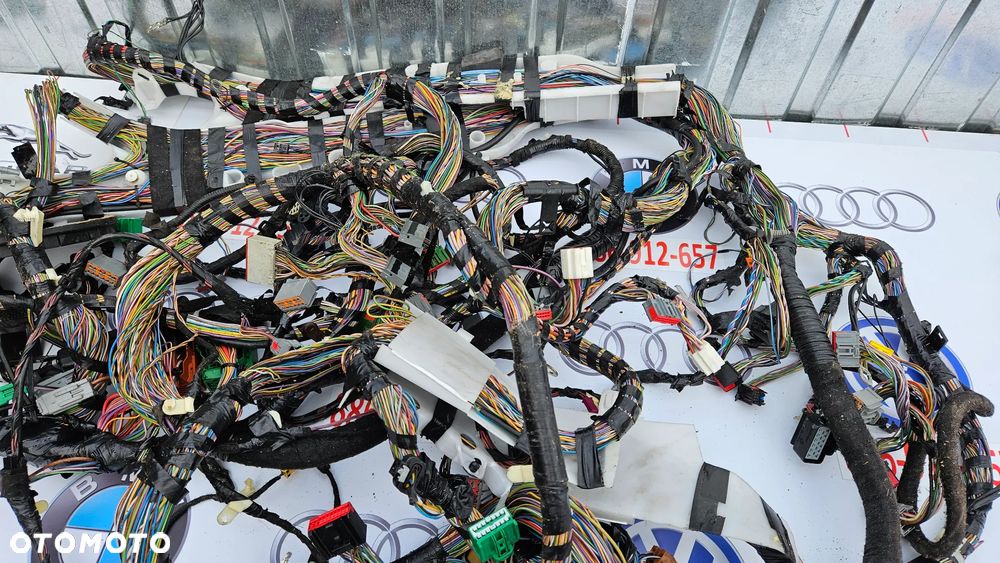 Jaguar XJ 351 Instalacja prawa komory bagażnika Wiązka tył prawy Przewody kompresora zawieszenia Modułów BSI DW93-14A005-BBC - 20