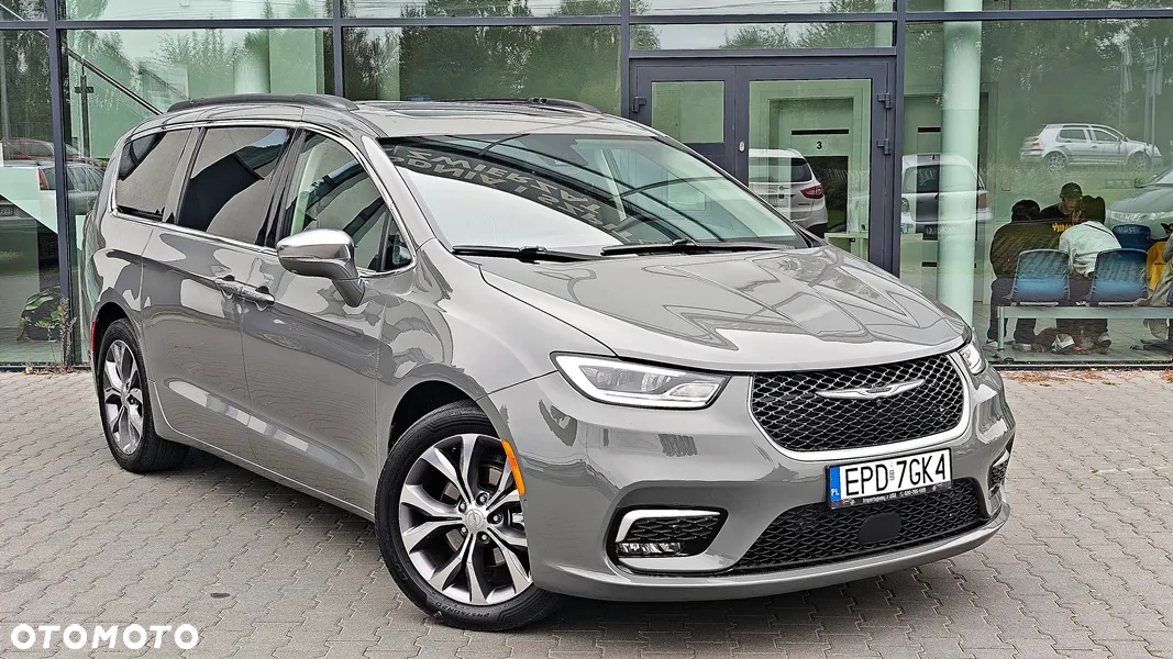 Chrysler Pacifica - 5