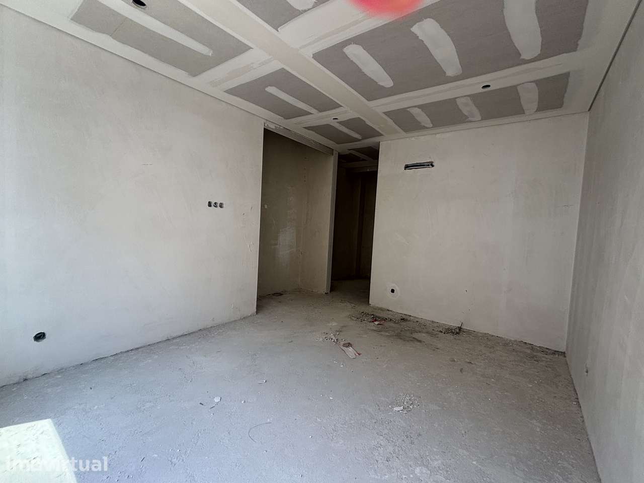 Apartamento T2 Novo com Elevador e Varanda - Grande imagem: 3/13