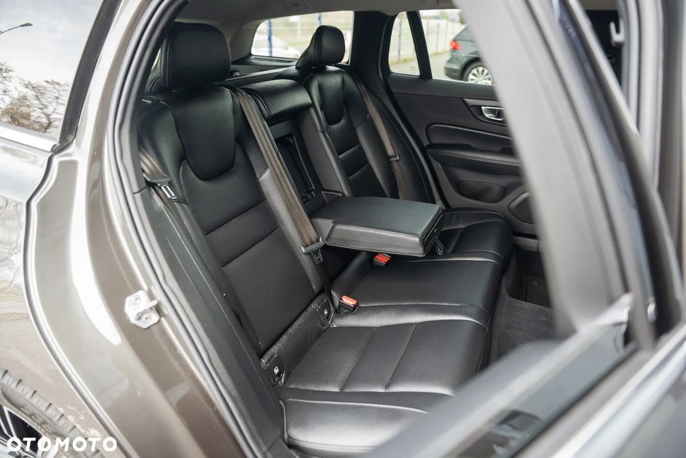 Volvo V60 B4 B Geartronic Inscription - 35