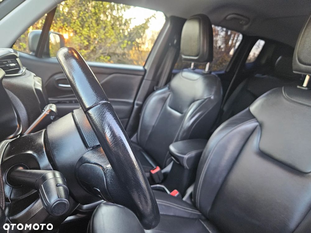 Jeep Renegade 1.6 MultiJet DSG Limited - 22
