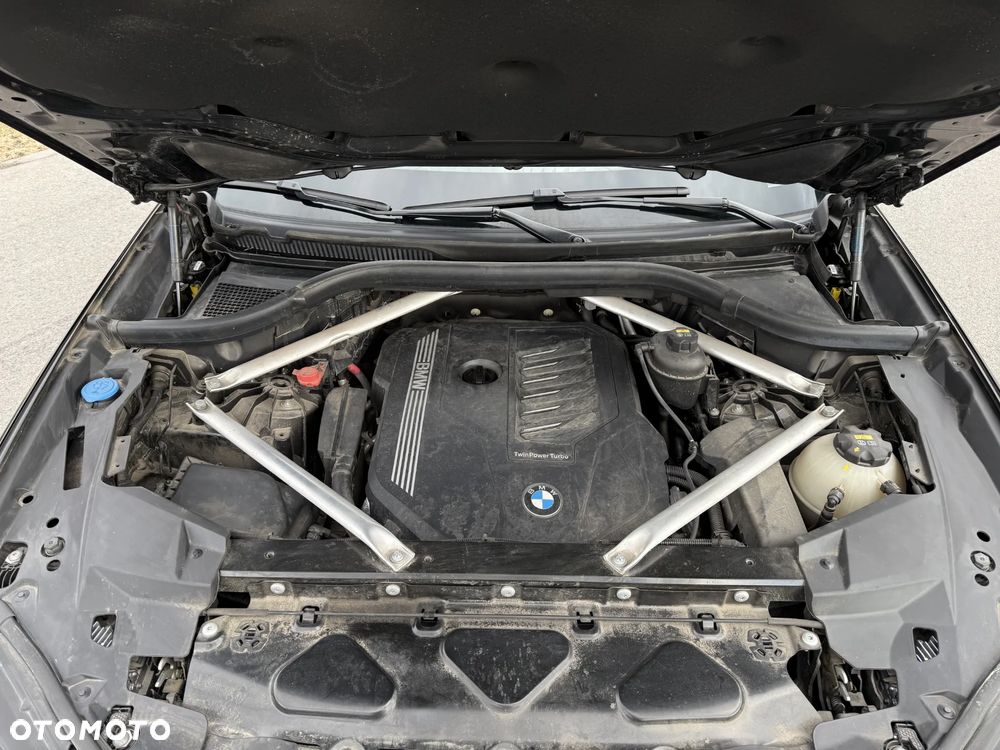 BMW X5 xDrive40i - 19