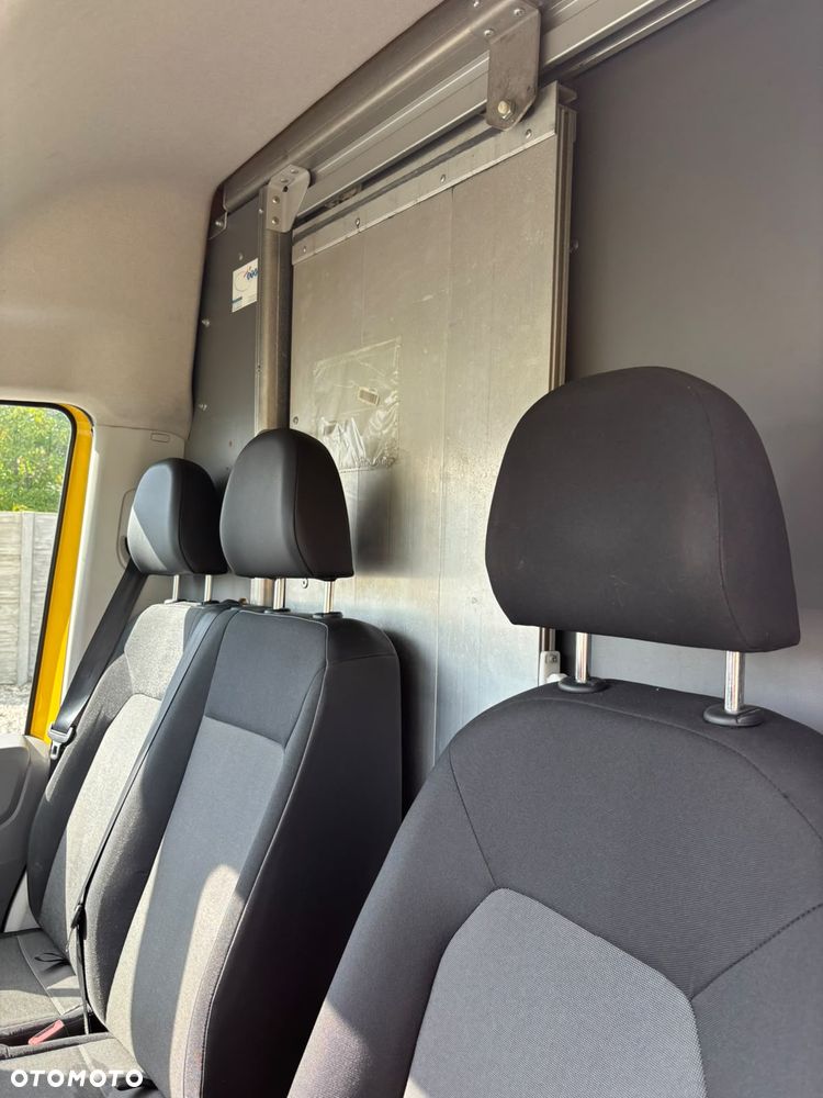 Volkswagen Crafter - 11