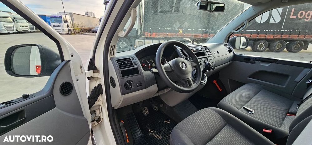 Volkswagen Transporter - 12